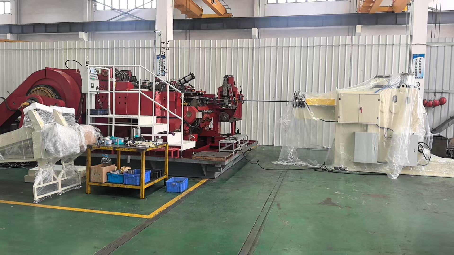 4 muore 4 soffiarsi ad alta capacità Multi Station Forning Machine Fare M5-M7